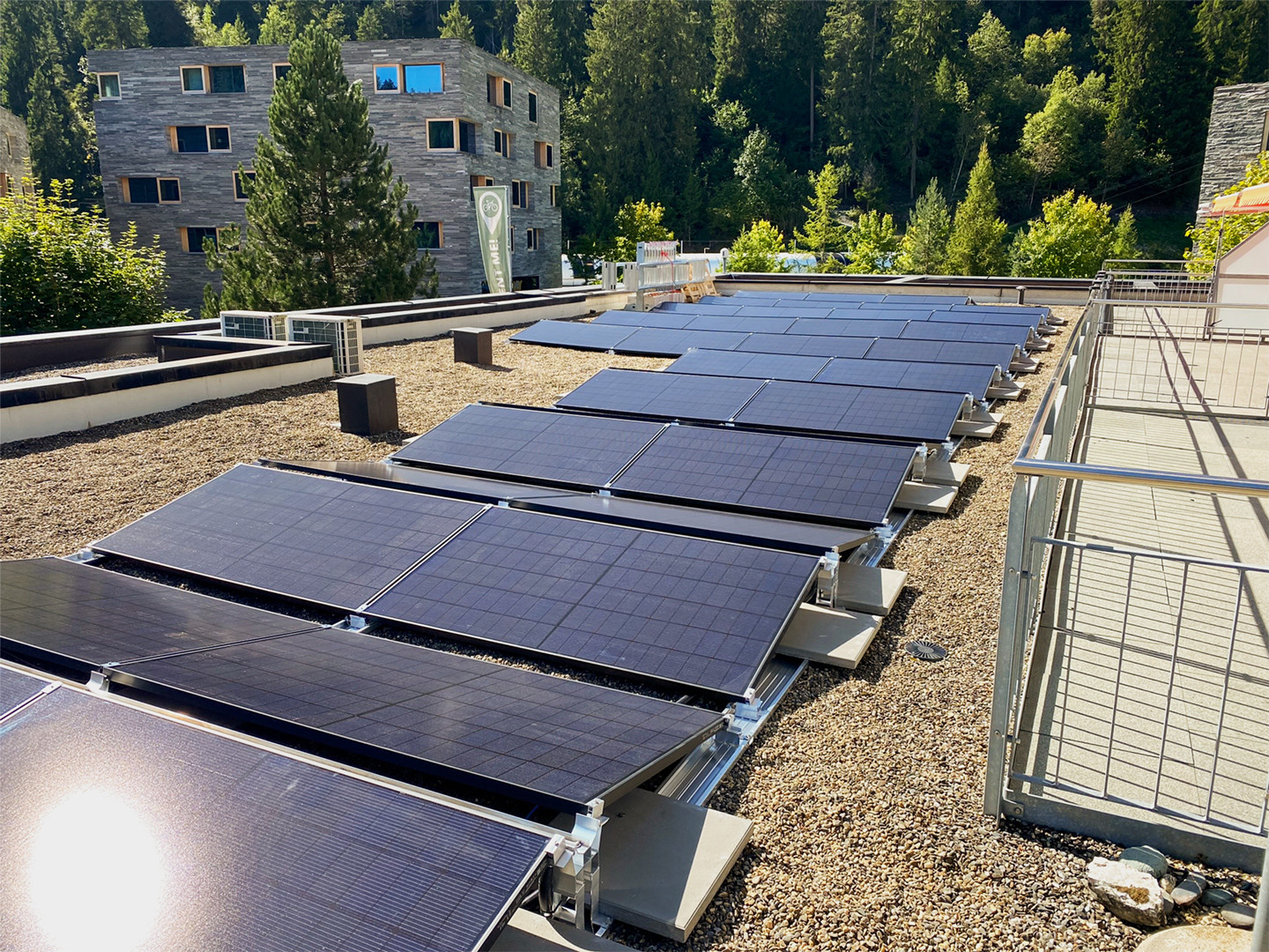 Fotovoltaik-Anlagen von Meini Sport